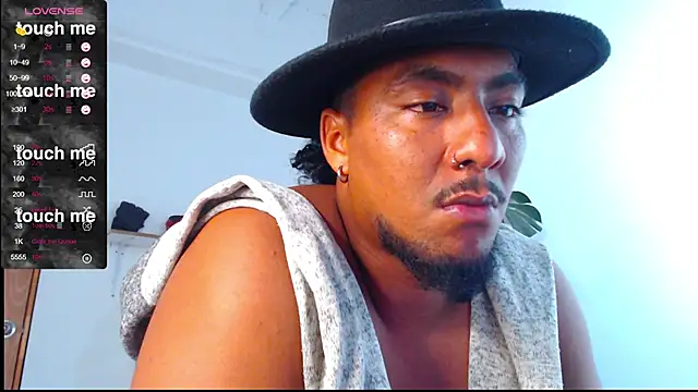 yosoy enzo2020 online show from 28, 2, 2025