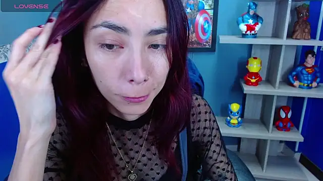 Erika Stevens online show from 15, 12, 2024