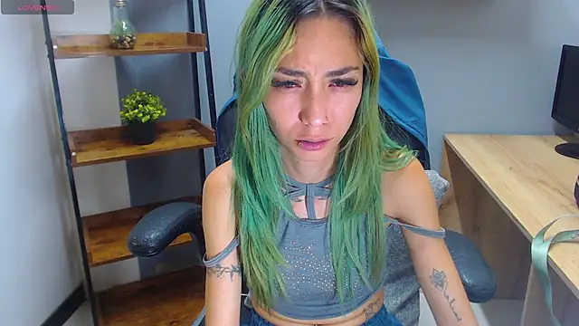 Erika Stevens online show from 8, 11, 2025