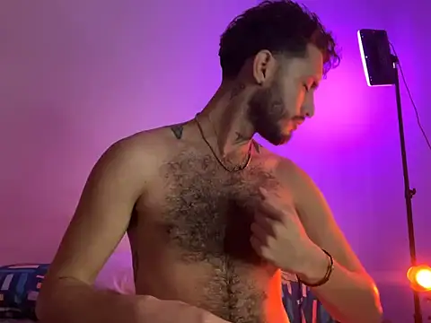 Snapshot of axel_giracr chatting on 4, 1, 2025 axel giracr online show from 4, 1, 2025