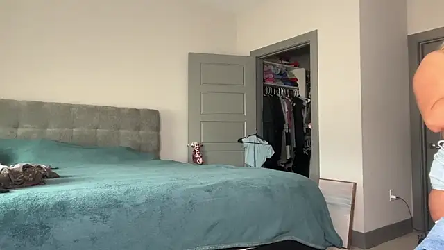 ElenaErickson online show from 17, 2, 2025