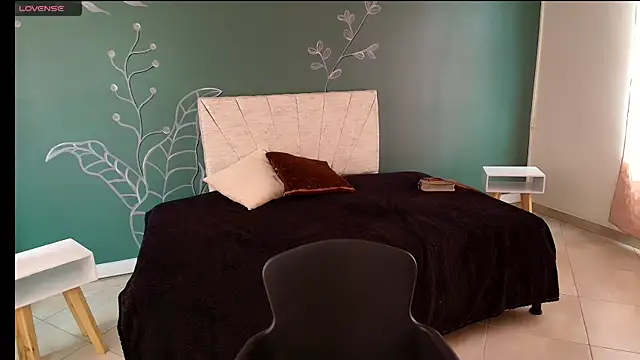 Snapshot of MariamCute_ chatting on 23, 12, 2024 MariamCute online show from 23, 12, 2024