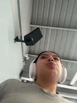 Nathcurly  online show from 21, 4, 2026