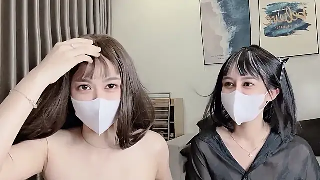 Mono-Stewardesss online show from 11, 10, 2025