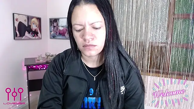 Cristal w online show from 4, 11, 2025