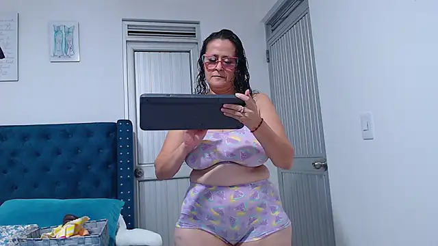 Snapshot of ClayrRosse chatting on 1, 7, 2026 ClayrRosse online show from 1, 7, 2026