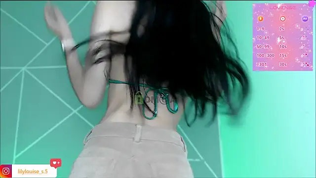 lilylouisee online show from 13, 3, 2026