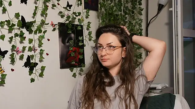 NaughtYHomemadE online show from 12, 9, 2025