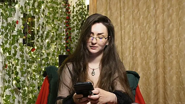 NaughtYHomemadE online show from 1, 5, 2026