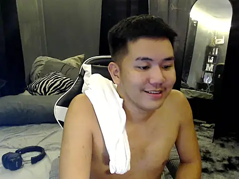 xgregor07 online show from 28, 10, 2025