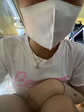 Snapshot of Rosa_998 chatting on 7, 5, 2026 Rosa 998 online show from 7, 5, 2026