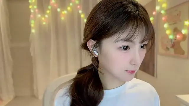 Snapshot of SHUIshui_ chatting on 7, 2, 2025 SHUIshui online show from 7, 2, 2025