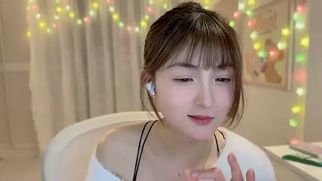 Snapshot of SHUIshui_ chatting on 8, 2, 2025 SHUIshui online show from 8, 2, 2025