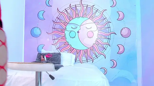 luna hoott online show from 15, 7, 2026