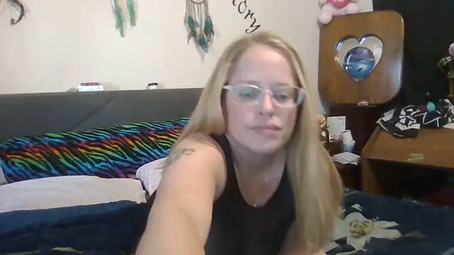 Toybox13 Pika online show from 22, 10, 2025