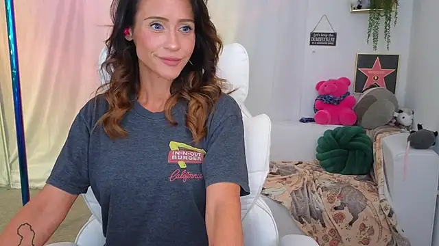 Snapshot of Aprilreign chatting on 21, 3, 2025 Aprilreign online show from 21, 3, 2025