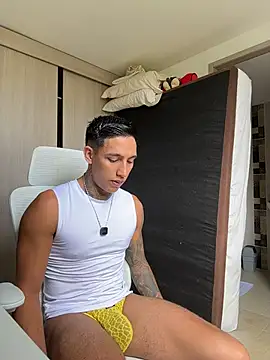 Snapshot of sendfer chatting on 13, 7, 2026 sendfer online show from 13, 7, 2026