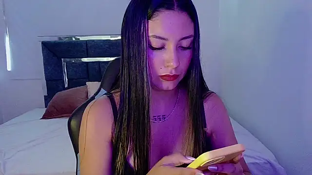 Lia 14  online show from 6, 1, 2026