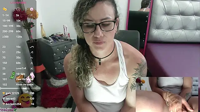 ViickySexy online show from 10, 3, 2025