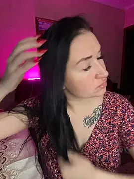 Roxana Bell online show from 5, 3, 2025