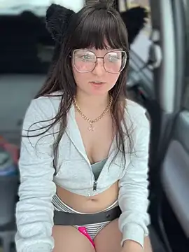 urpuppymoon online show from 19, 2, 2026