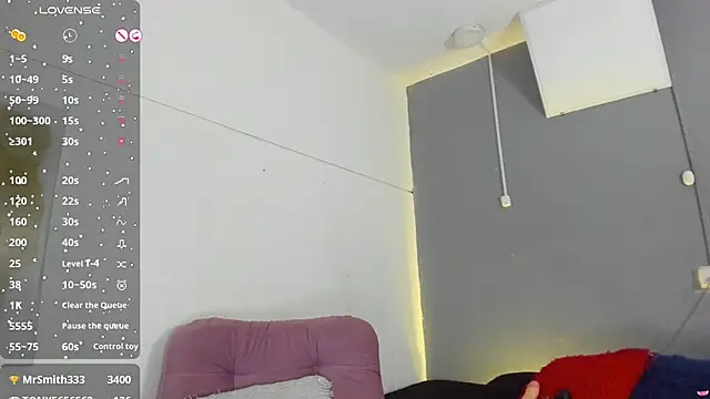 Snapshot of liily_moore chatting on 5, 1, 2025 liily moore online show from 5, 1, 2025