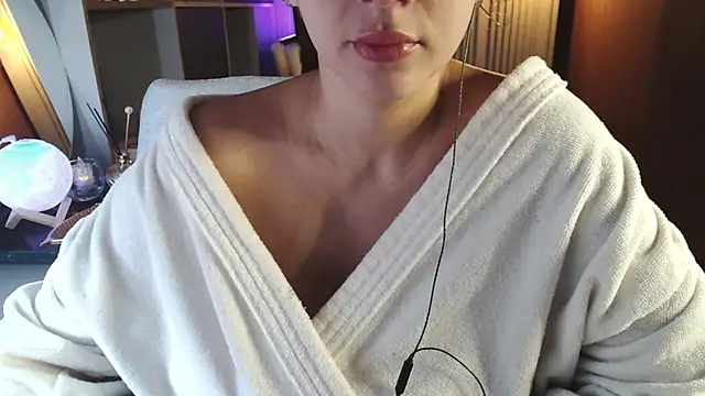 Snapshot of AnnaClaraunica chatting on 10, 1, 2025 AnnaClaraunica online show from 10, 1, 2025