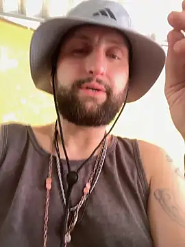 Snapshot of BobbyQ29 chatting on 9, 6, 2026 BobbyQ29 online show from 9, 6, 2026