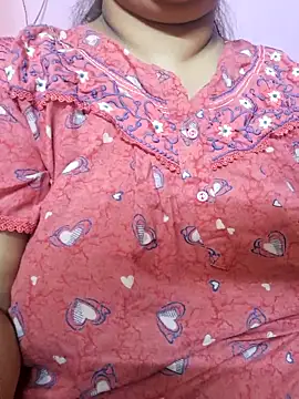 Snapshot of Ravina_patil1 chatting on 13, 3, 2025 Ravina patil1 online show from 13, 3, 2025