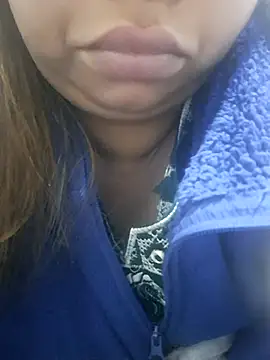 Snapshot of Ravina_patil1 chatting on 16, 11, 2025 Ravina patil1 online show from 16, 11, 2025