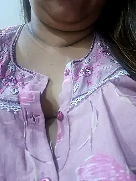 Snapshot of Ravina_patil1 chatting on 19, 12, 2025 Ravina patil1 online show from 19, 12, 2025