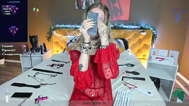 Mary Xextra online show from 8, 1, 2025