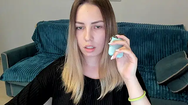 Mia shy1 online show from 2, 2, 2025