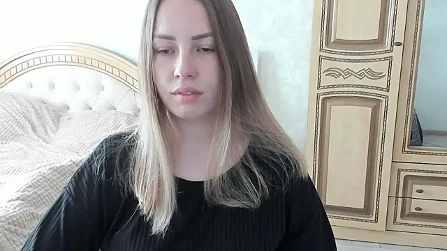 Mia shy1 online show from 3, 10, 2025