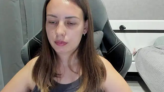Mia shy1 online show from 25, 7, 2026