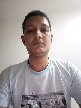 Snapshot of daddylove87 chatting on 30, 9, 2025 daddylove87 online show from 30, 9, 2025