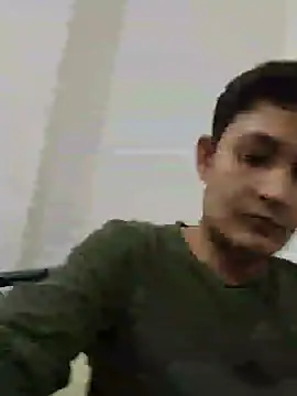 Snapshot of daddylove87 chatting on 3, 5, 2026 daddylove87 online show from 3, 5, 2026