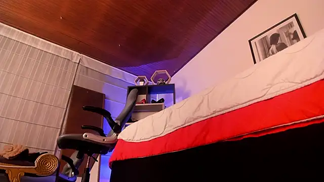 Moony 14 online show from 1, 11, 2025