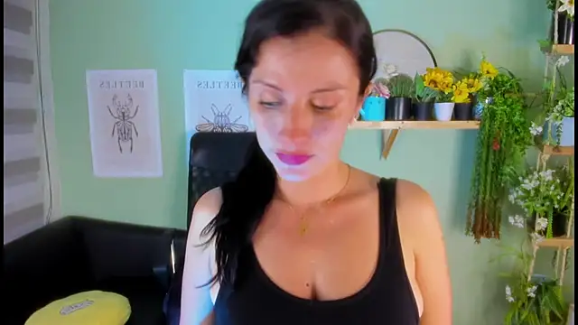 Snapshot of Aliiz_01 chatting on 21, 12, 2024 Aliiz 01 online show from 21, 12, 2024