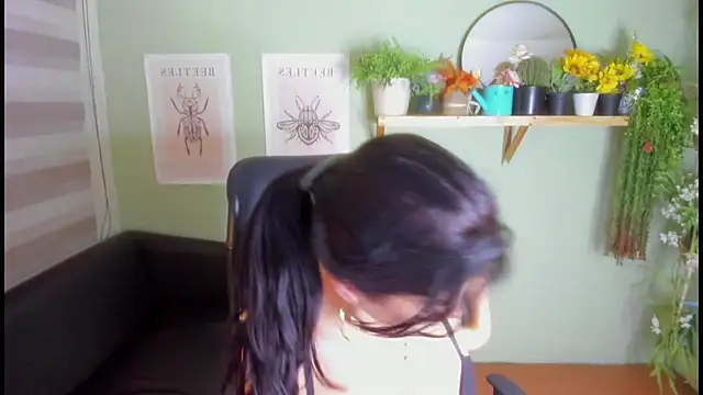 Snapshot of Aliiz_01 chatting on 28, 12, 2024 Aliiz 01 online show from 28, 12, 2024