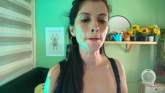 Snapshot of Aliiz_01 chatting on 7, 3, 2025 Aliiz 01 online show from 7, 3, 2025