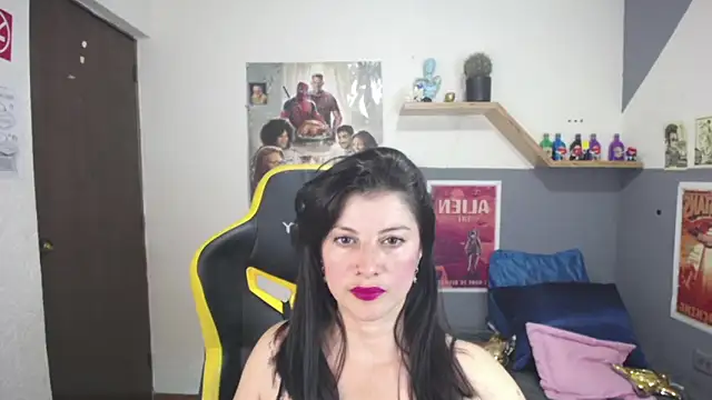 Snapshot of Aliiz_01 chatting on 5, 6, 2026 Aliiz 01 online show from 5, 6, 2026
