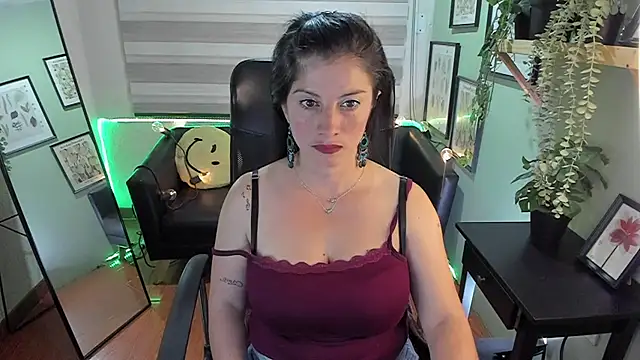 Aliiz 01 online show from 24, 7, 2026