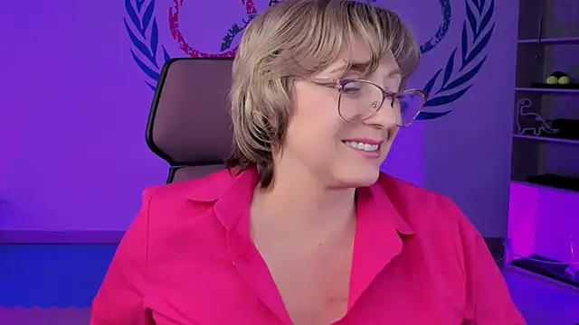 Snapshot of sugar_vivien chatting on 8, 2, 2025 sugar vivien online show from 8, 2, 2025