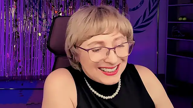 Snapshot of sugar_vivien chatting on 22, 2, 2025 sugar vivien online show from 22, 2, 2025