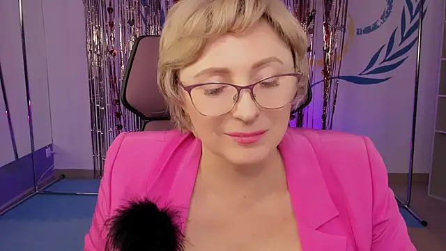 Snapshot of sugar_vivien chatting on 26, 2, 2025 sugar vivien online show from 26, 2, 2025