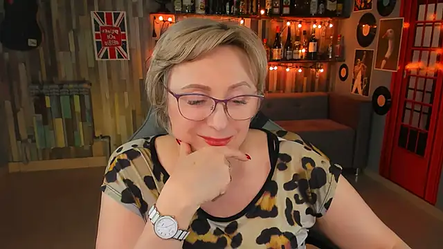 Snapshot of sugar_vivien chatting on 27, 2, 2025 sugar vivien online show from 27, 2, 2025