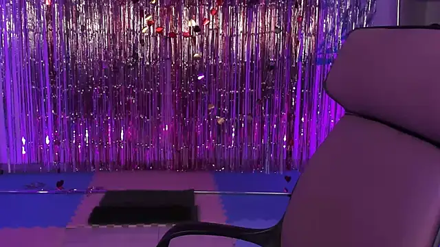 Snapshot of sugar_vivien chatting on 19, 3, 2025 sugar vivien online show from 19, 3, 2025