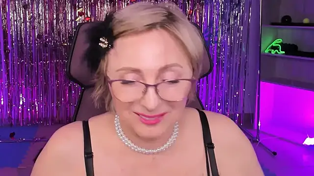 Snapshot of sugar_vivien chatting on 19, 3, 2025 sugar vivien online show from 19, 3, 2025