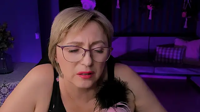 Snapshot of sugar_vivien chatting on 22, 3, 2025 sugar vivien online show from 22, 3, 2025